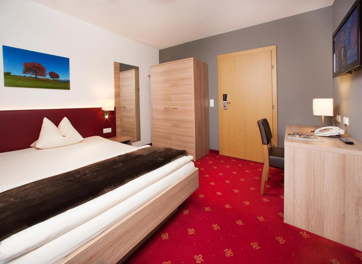 Hotel Bruno Fugen Bagian luar foto