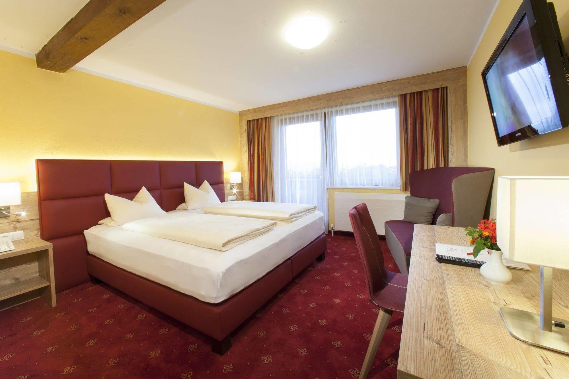 Hotel Bruno Fugen Bagian luar foto