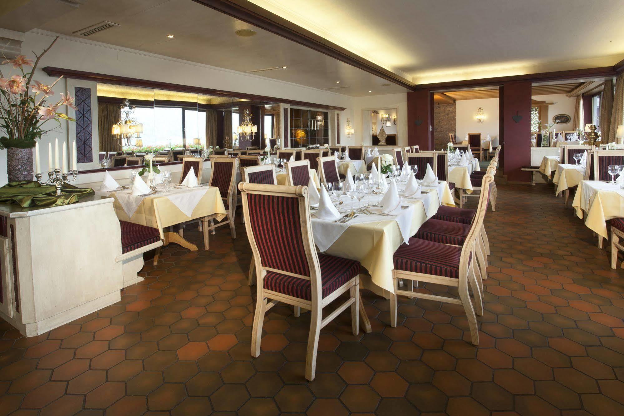 Hotel Bruno Fugen Bagian luar foto