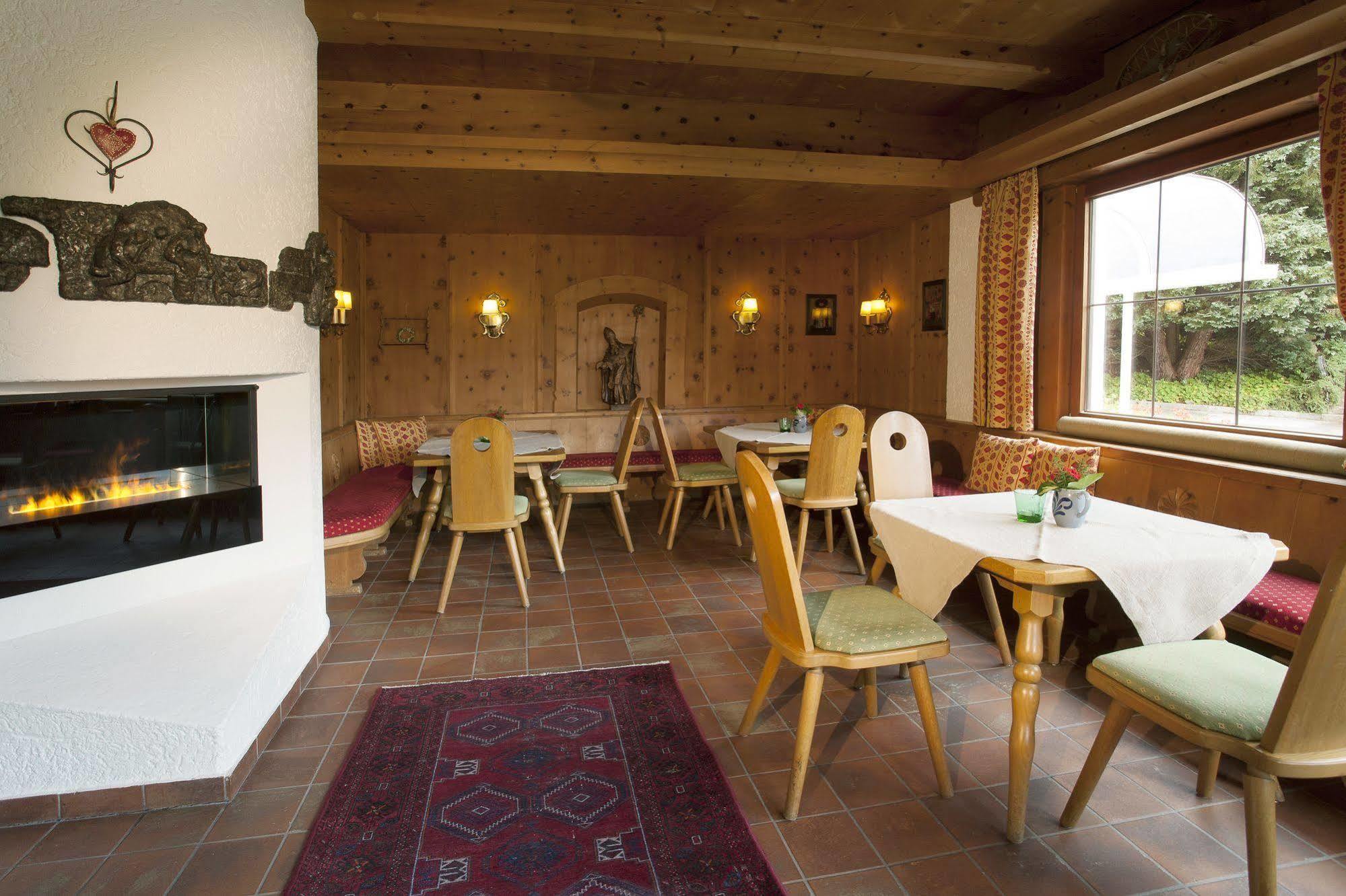 Hotel Bruno Fugen Bagian luar foto